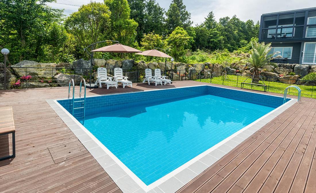 Donnaeko Pension Seogwipo Ngoại thất bức ảnh